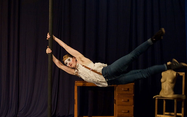 photo of claire horner-richardson, chinese pole and dance coach
